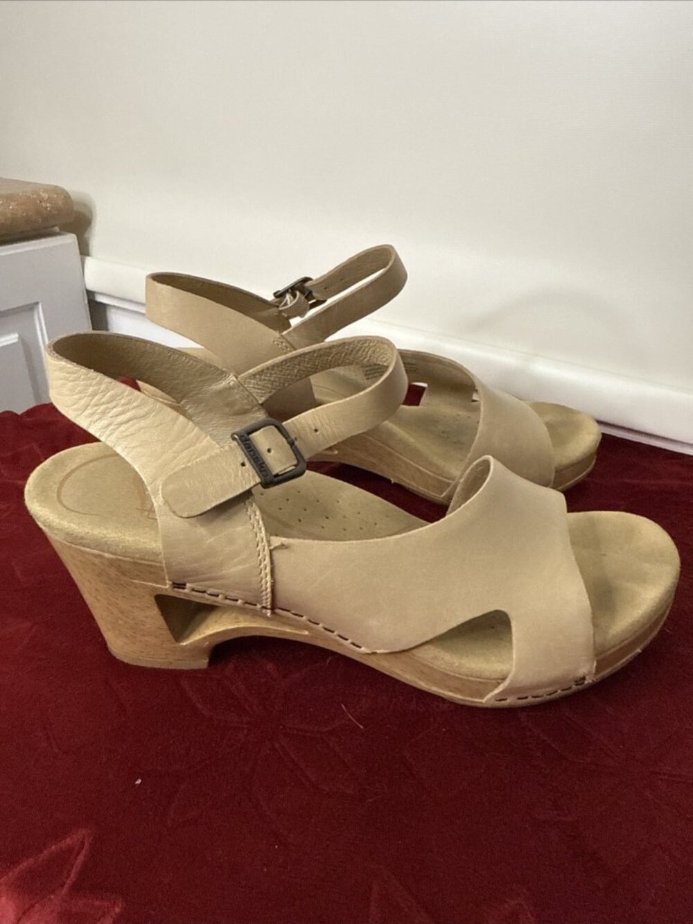 Dansko Tasha Women's Natural Cut-Out Sandal Clogs Size 39 8 8.5 $149 Soft Leathe